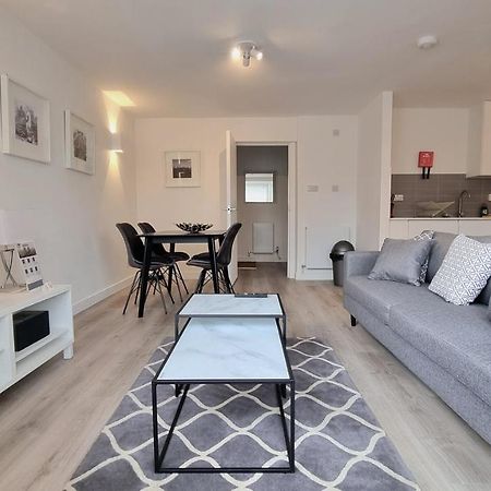 Roomspace Serviced Apartments - Kew Bridge Court Londen Buitenkant foto