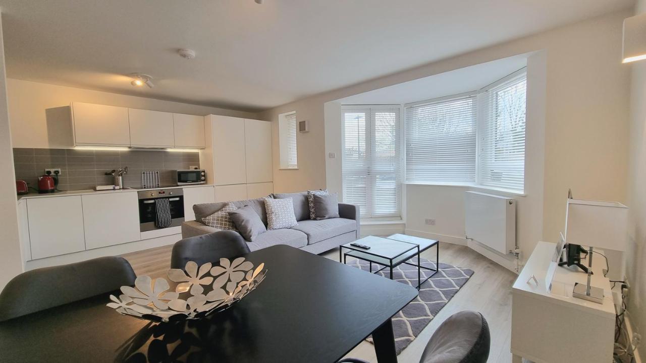 Roomspace Serviced Apartments - Kew Bridge Court Londen Buitenkant foto